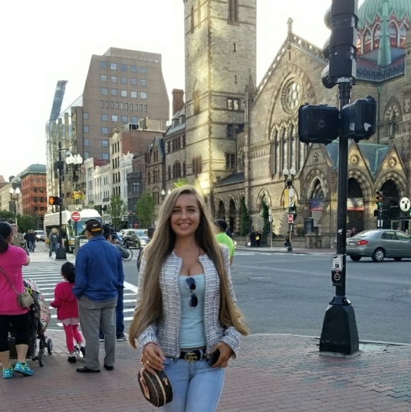 Meet your Posher, Victoria - Picture 2 of 4